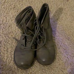 Army green/grayish boots